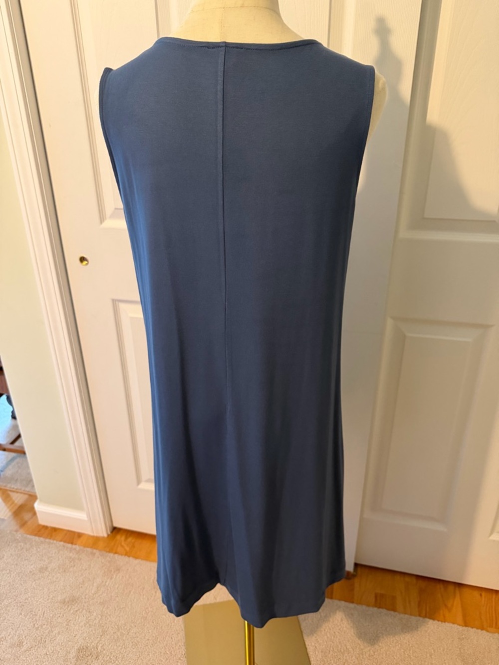 Dress - Picture 4 of 6